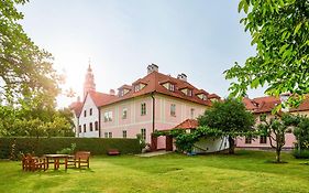 Orangerie Garden By Kh